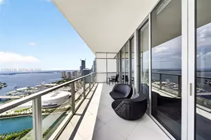 1100 Biscayne Blvd, Miami, FL 33132 - Photo 2