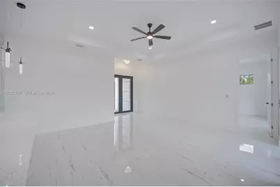 466 Laconic Ave, Lehigh Acres, FL 33974 - Photo 4