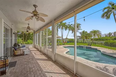 694 SW 168th Way, Pembroke Pines, FL 33027 - Photo 14