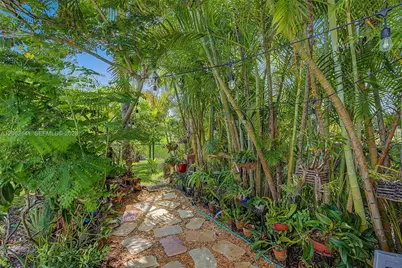 694 SW 168th Way, Pembroke Pines, FL 33027 - Photo 22