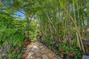 694 SW 168th Way, Pembroke Pines, FL 33027 - Photo 22