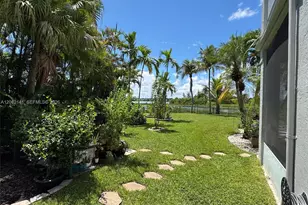 694 SW 168th Way, Pembroke Pines, FL 33027 - Photo 20