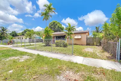 11230 SW 188th St, Miami, FL 33157 - Photo 2