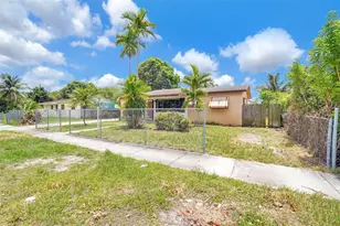 11230 SW 188th St, Miami, FL 33157 - Photo 2