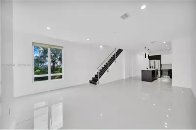 6310 NW 103rd Pl #201, Doral, FL 33178 - Photo 12