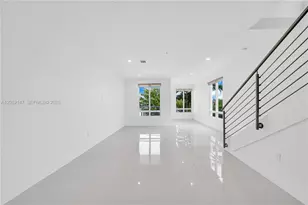 6310 NW 103rd Pl, Doral, FL 33178 - Photo 14