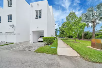 6310 NW 103rd Pl #201, Doral, FL 33178 - Photo 40