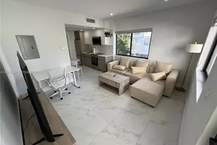 944 Jefferson Ave, Miami Beach, FL 33139 - Photo 2