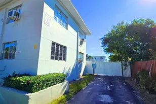 660 84th St, Miami Beach, FL 33141 - Photo 14