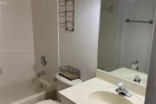 4805 SW 163rd Pl, Miami, FL 33185 - Photo 10
