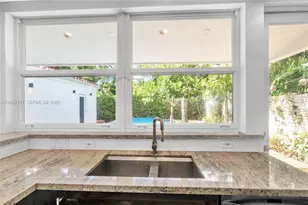 776 NE 74th St, Miami, FL 33138 - Photo 12