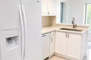 16341 Malibu Dr, Weston, FL 33326 - Photo 8