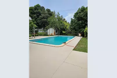 648 E 28th St, Hialeah, FL 33013 - Photo 18