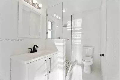 1402 Brickell Bay Dr #1601, Miami, FL 33131 - Photo 32
