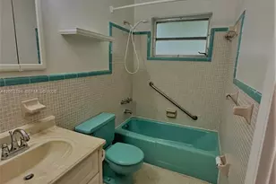 810 NW 8th Ave, Dania Beach, FL 33004 - Photo 18