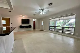 810 NW 8th Ave, Dania Beach, FL 33004 - Photo 8
