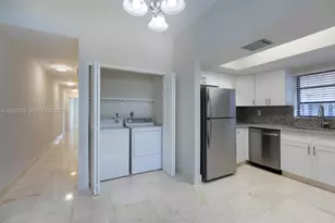 2733 SW 31st Pl, Miami, FL 33133 - Photo 10