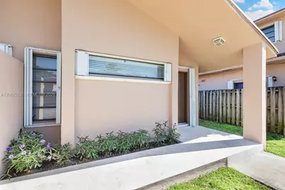2733 SW 31st Pl #A, Miami, FL 33133 - Photo 2