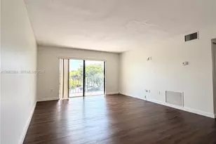 10431 N Kendall Dr, Miami, FL 33176 - Photo 2