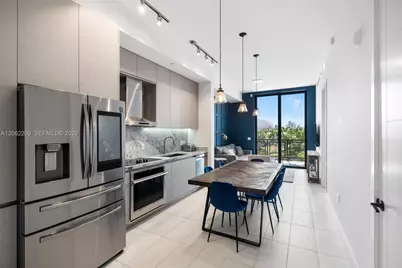 1030 15th St #300, Miami Beach, FL 33139 - Photo 2