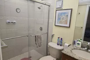 8065 SW 107th Ave, Miami, FL 33173 - Photo 16