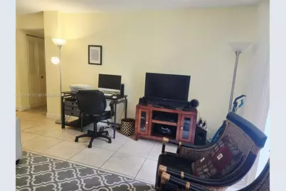 8065 SW 107th Ave #301, Miami, FL 33173 - Photo 8