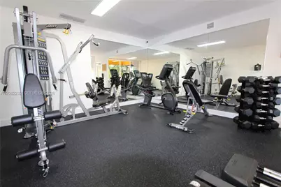 4550 NW 9th St #706E, Miami, FL 33126 - Photo 42