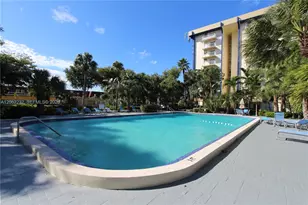 4550 NW 9th St, Miami, FL 33126 - Photo 40