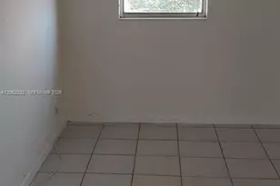 4550 NW 9th St, Miami, FL 33126 - Photo 32