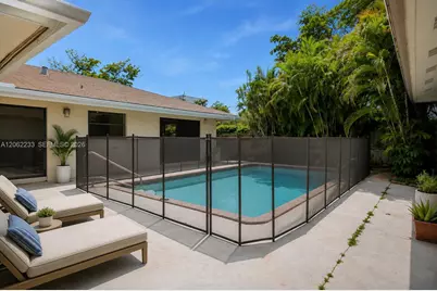 4102 N 51st Ave #1-1, Hollywood, FL 33021 - Photo 2