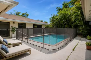 4102 N 51st Ave, Hollywood, FL 33021 - Photo 2