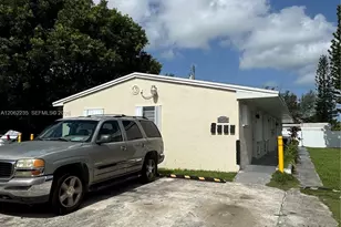 1462 NW 2nd Ave, Florida City, FL 33034 - Photo 2