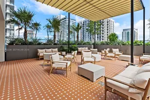 11 NE 6th St, Miami, FL 33132 - Photo 20