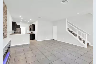 1240 Eucalyptus Dr #2, Hollywood, FL 33021 - Photo 6