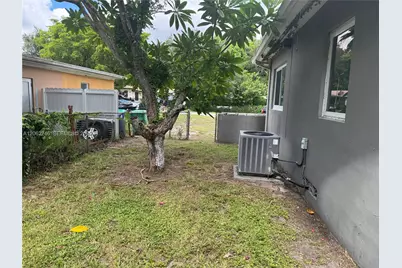13301 NW Miami Ct, Miami, FL 33168 - Photo 14