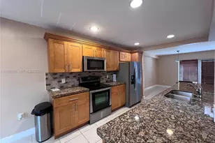 2750 N 34th Ave, Hollywood, FL 33021 - Photo 10