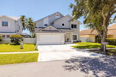9650 SW 9th Ct, Pembroke Pines, FL 33025 - Photo 6