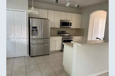 10850 SW 243rd Ln, Homestead, FL 33032 - Photo 6