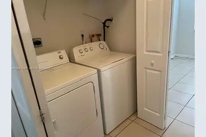 10850 SW 243rd Ln, Homestead, FL 33032 - Photo 8