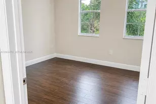 533 NE 3rd Ave, Fort Lauderdale, FL 33301 - Photo 10