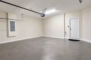 8890 W 33rd Ave, Hialeah, FL 33018 - Photo 34