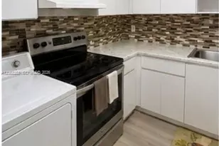 1900 W 68th St, Hialeah, FL 33014 - Photo 8