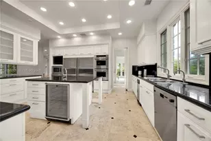 3460 S Moorings Way, Miami, FL 33133 - Photo 14