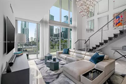 92 SW 3rd St #708, Miami, FL 33130 - Photo 2
