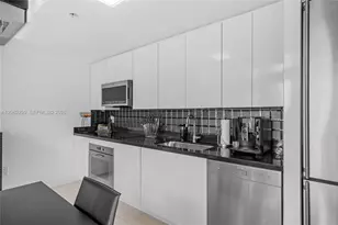 92 SW 3rd St, Miami, FL 33130 - Photo 10