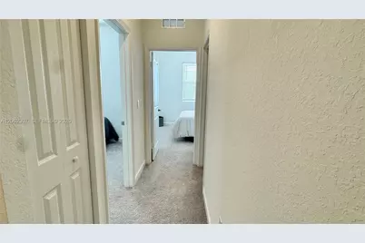 401 SE Crossoak Ln #401, Port Saint Lucie, FL 34984 - Photo 14