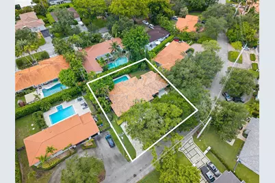 548 Vilabella Ave, Coral Gables, FL 33146 - Photo 1