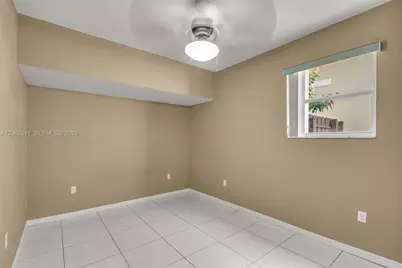 5160 NW 112th Ct, Doral, FL 33178 - Photo 16