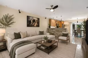 2115 NE 15th Ave, Wilton Manors, FL 33305 - Photo 2