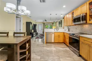 2115 NE 15th Ave, Wilton Manors, FL 33305 - Photo 8